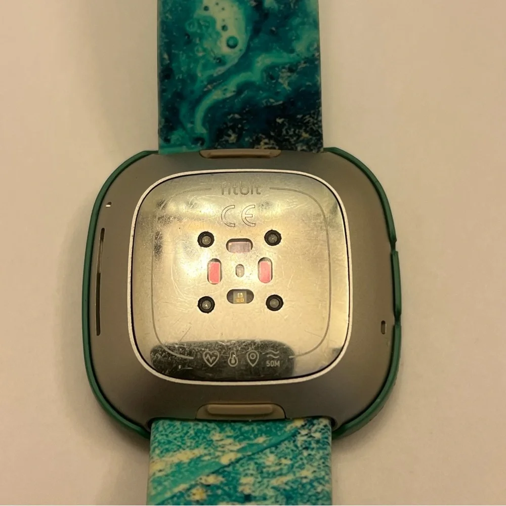 Fitbit Sense Advanced (protective‎ case, tested, Charger)